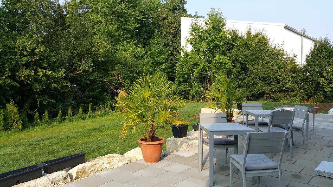 Hotel Apartment Am Arbach Eningen unter Achalm エクステリア 写真